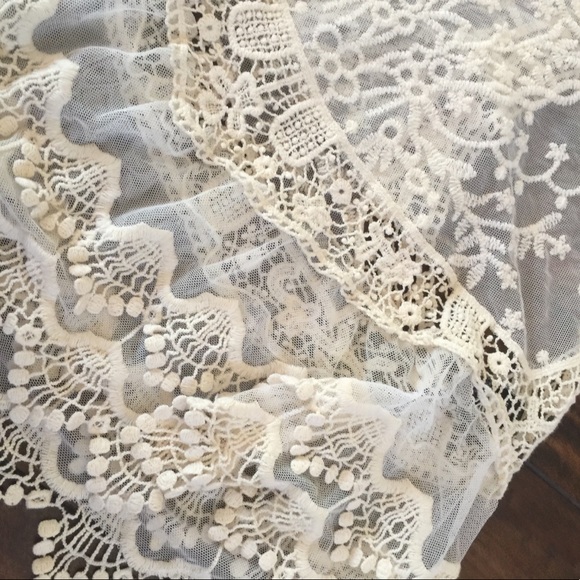 Embroidered Tank - Picture 4 of 5